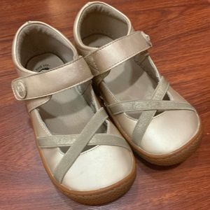 Girl Shoes For girl excellent condition